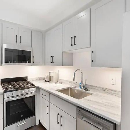 Room With Private Bathroom And Shared Kitchen London Eksteriør billede